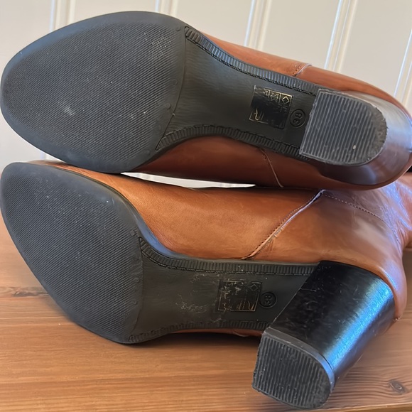 Aldo leather boots -  beautiful cognac brown size  7.5  US. Euro 38 - Picture 3 of 9